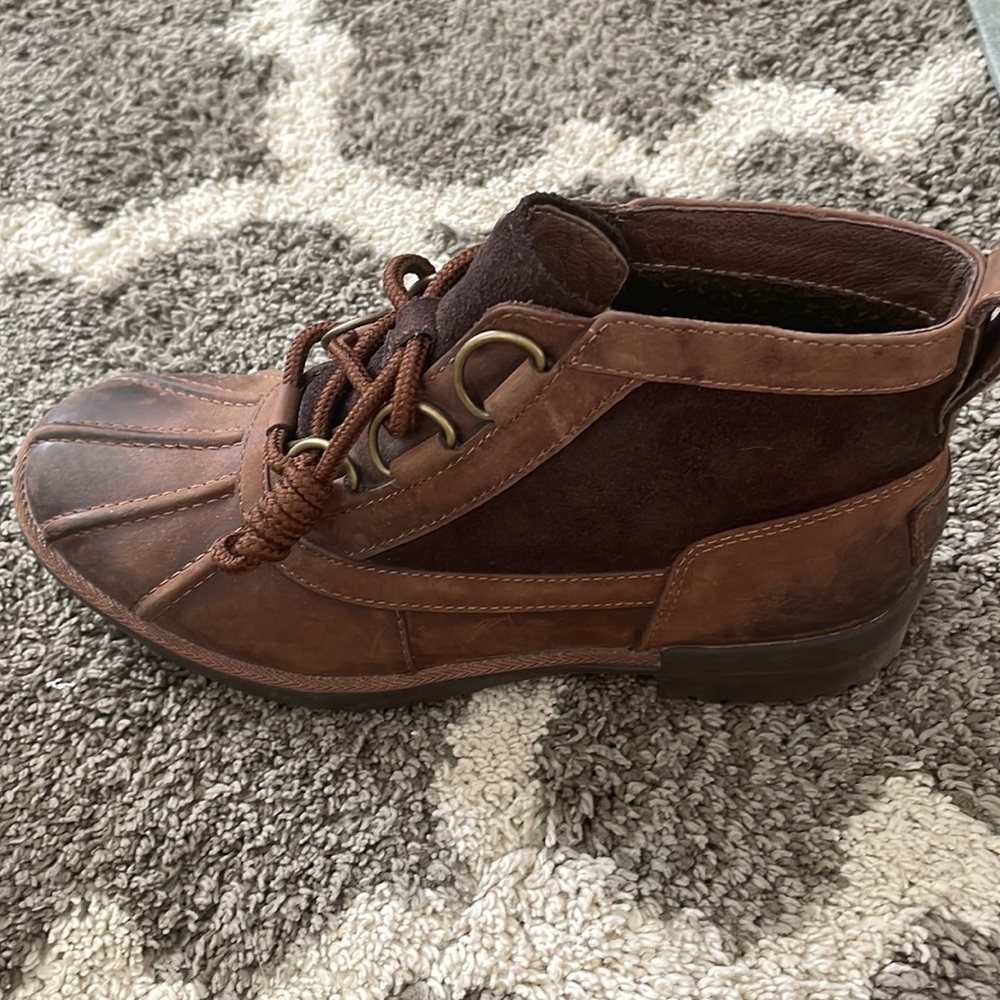 Ugg duck boots brown size 6.5